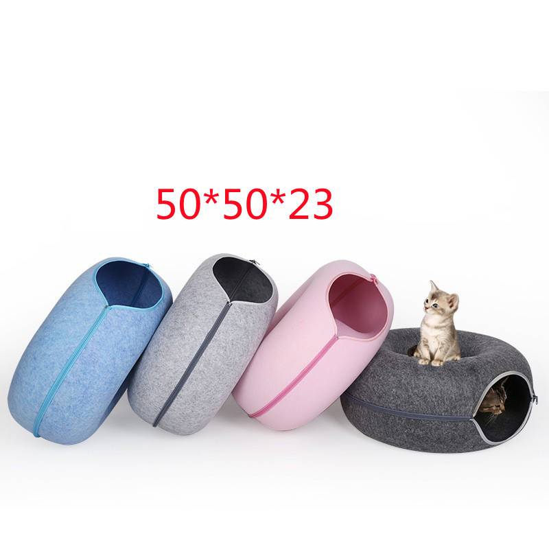 Size image of the tunnel bed in four colours, with a kitten
